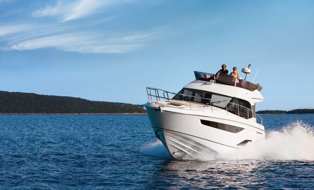Bavaria R40 Fly — photo 11