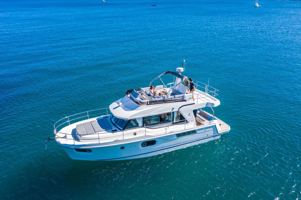 Swift Trawler 41 Fly — photo 4