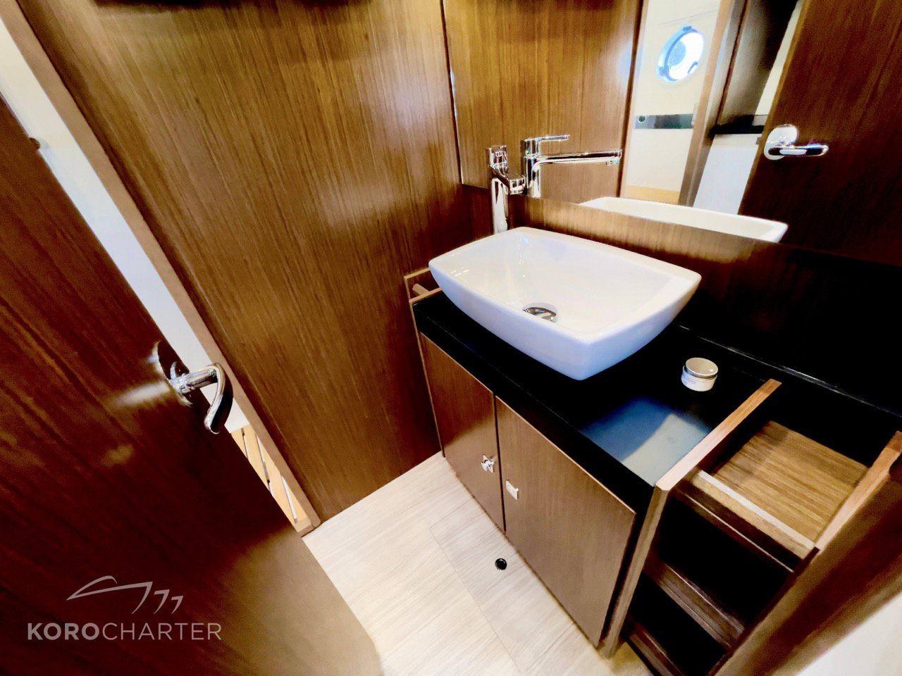 Bavaria Virtess 420 Fly — photo 23
