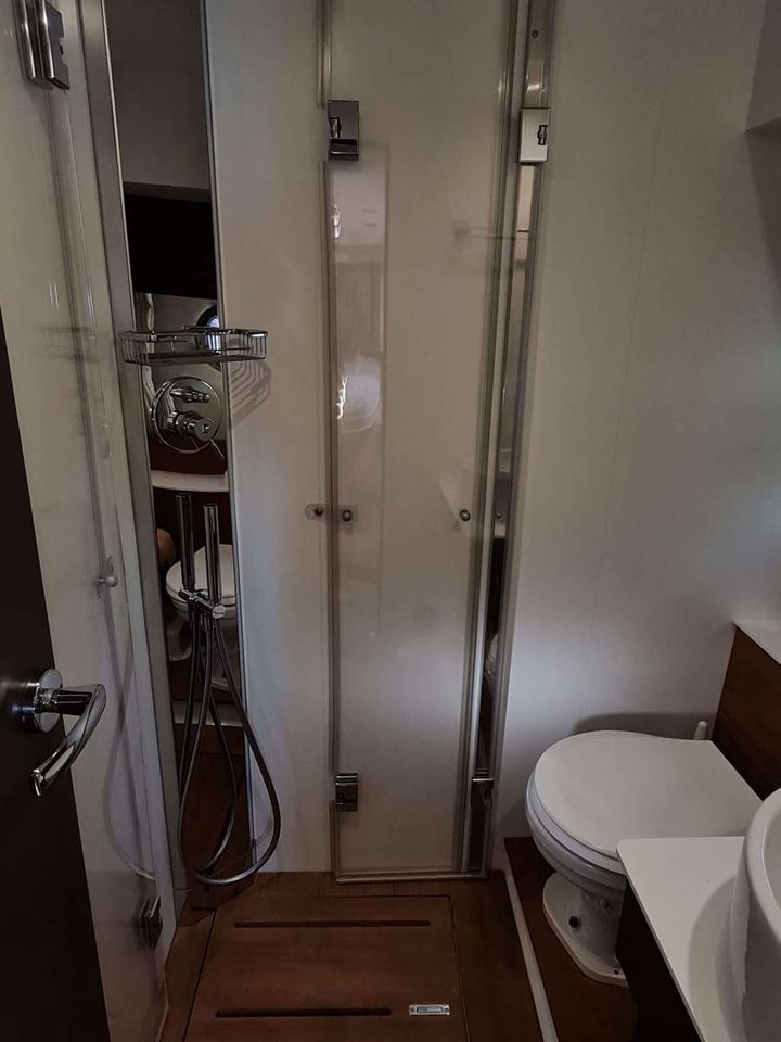 Cranchi M44 HT — photo 13