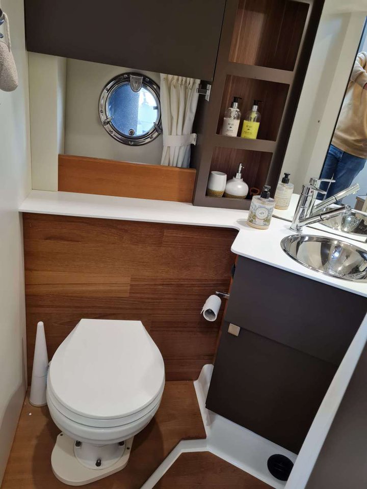 Cranchi M44 HT — photo 14