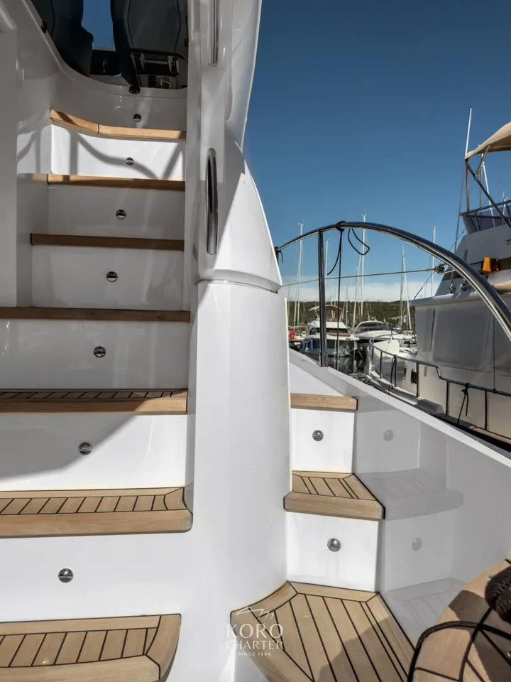 Princess 50 Flybridge - 3 + 1 cab. — photo 4