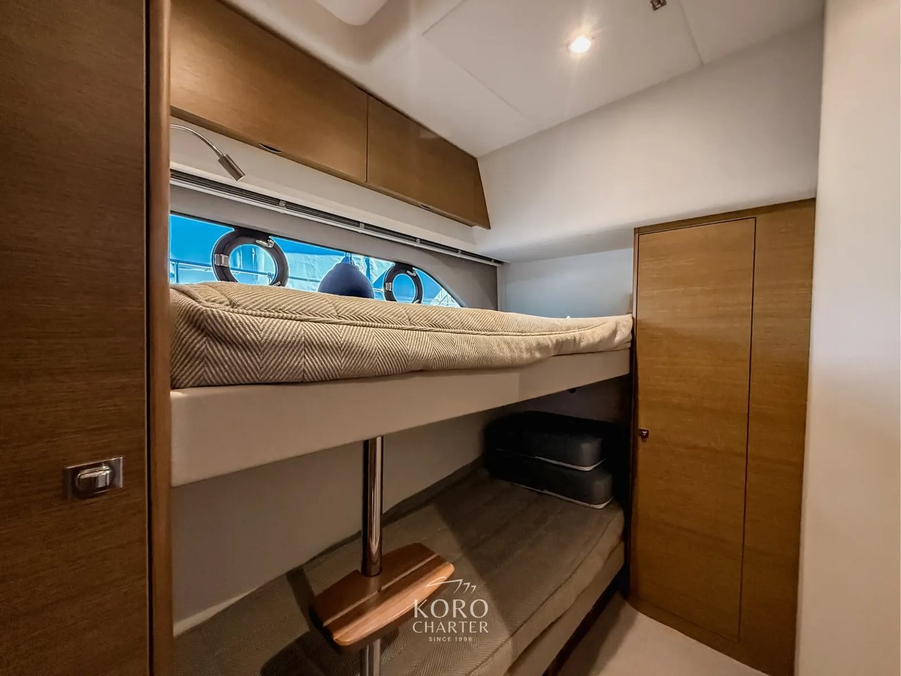 Princess 50 Flybridge - 3 + 1 cab. — photo 13
