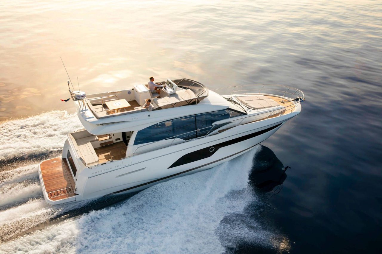Prestige 520 Flybridge - 3 + 1 cab. — photo 15