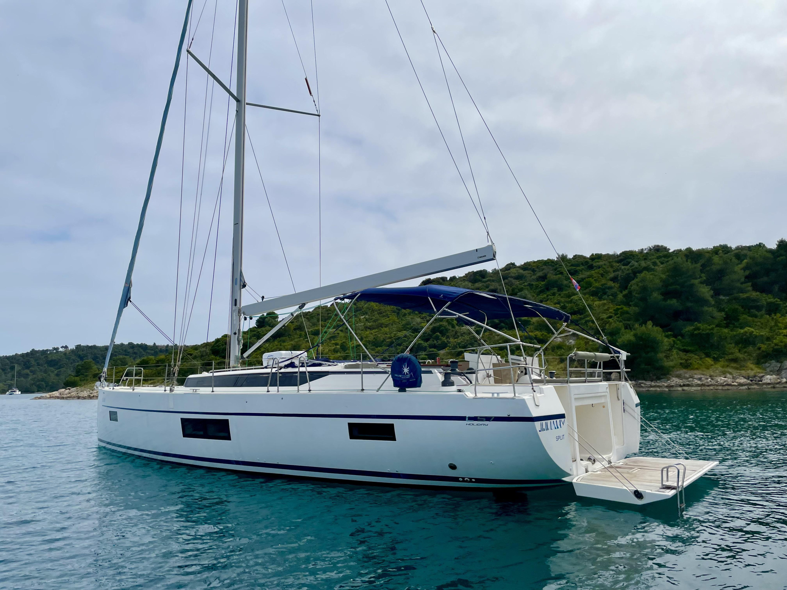 Bavaria C57 Holiday — photo 15
