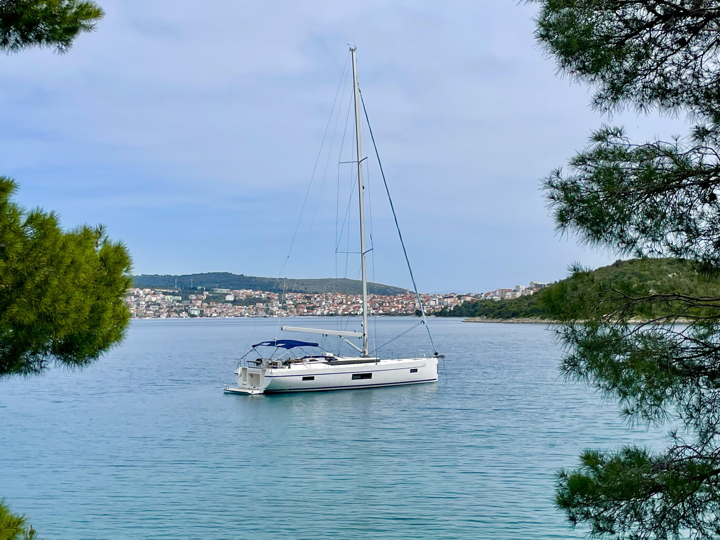 Bavaria C57 Holiday — photo 17