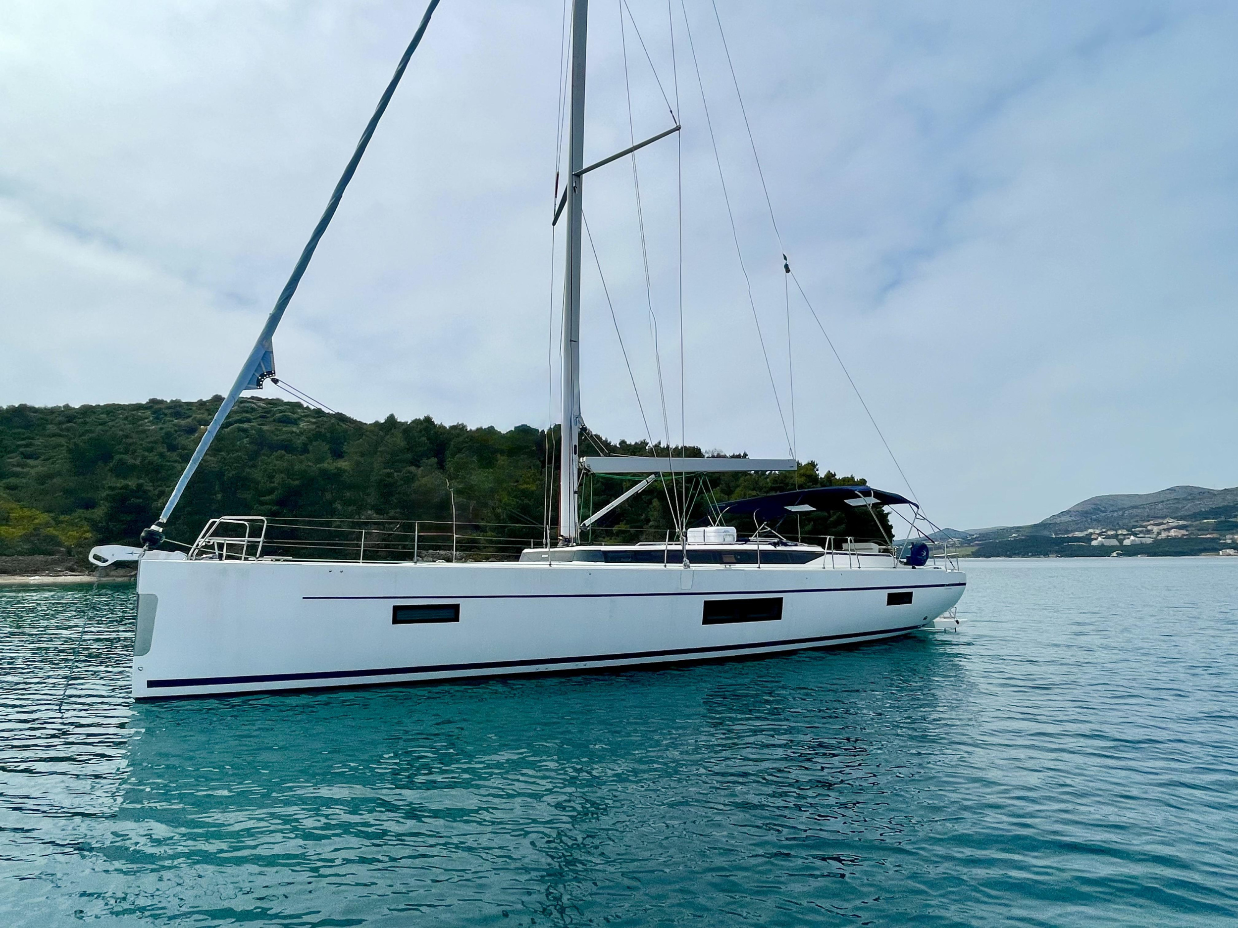 Bavaria C57 Holiday — photo 19