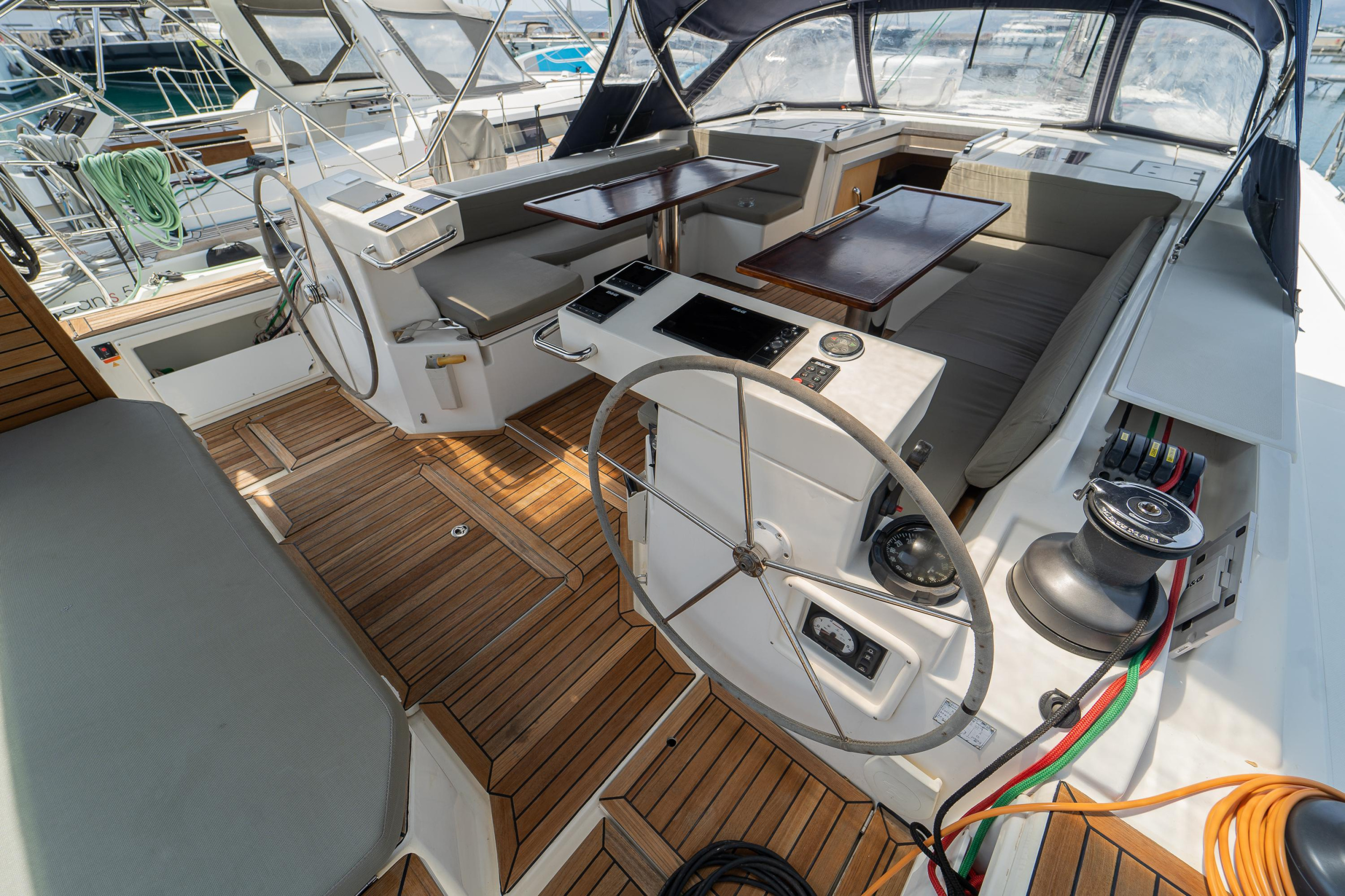 Bavaria C57 Holiday — photo 10