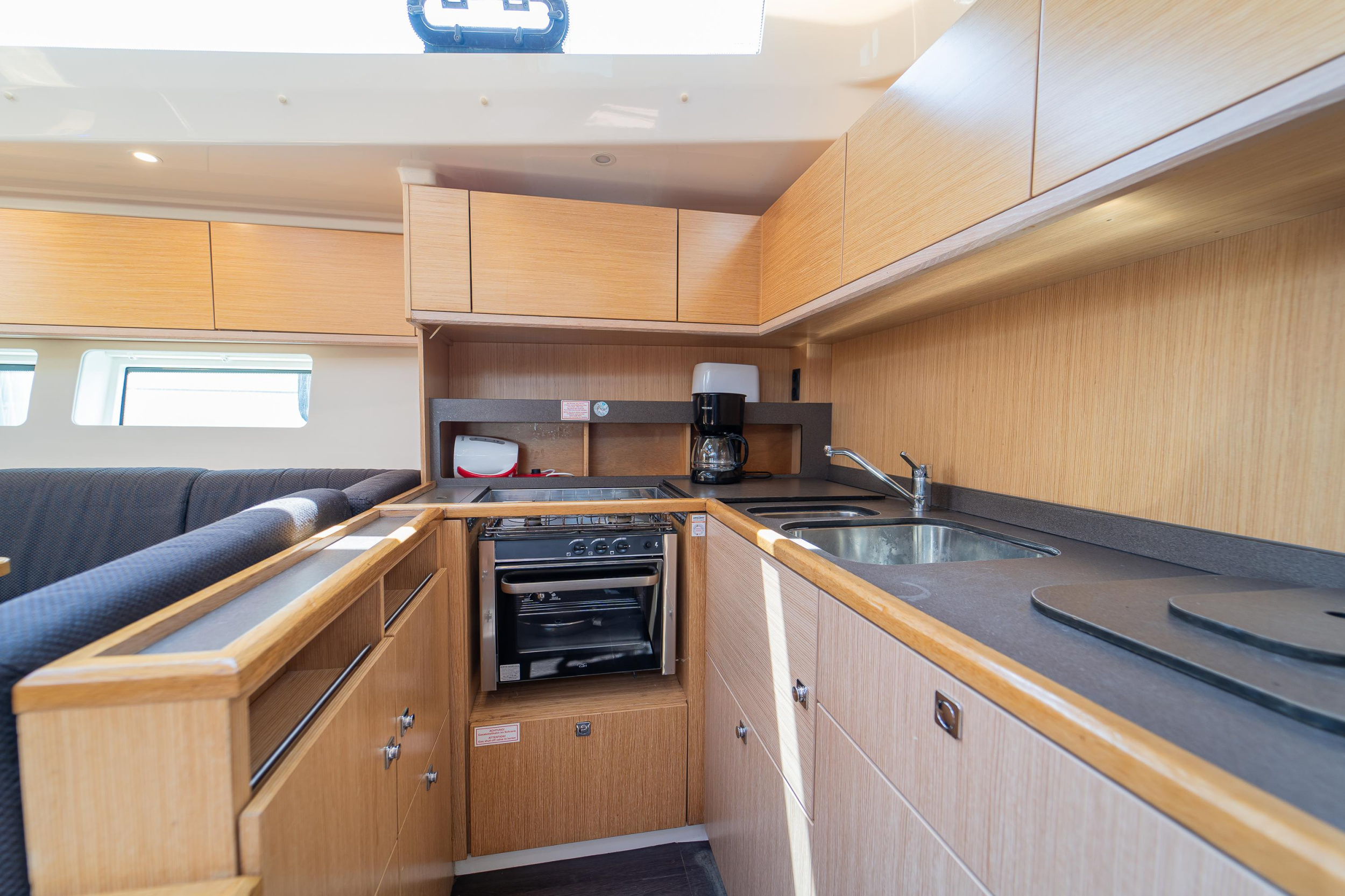 Bavaria C57 Holiday — photo 17
