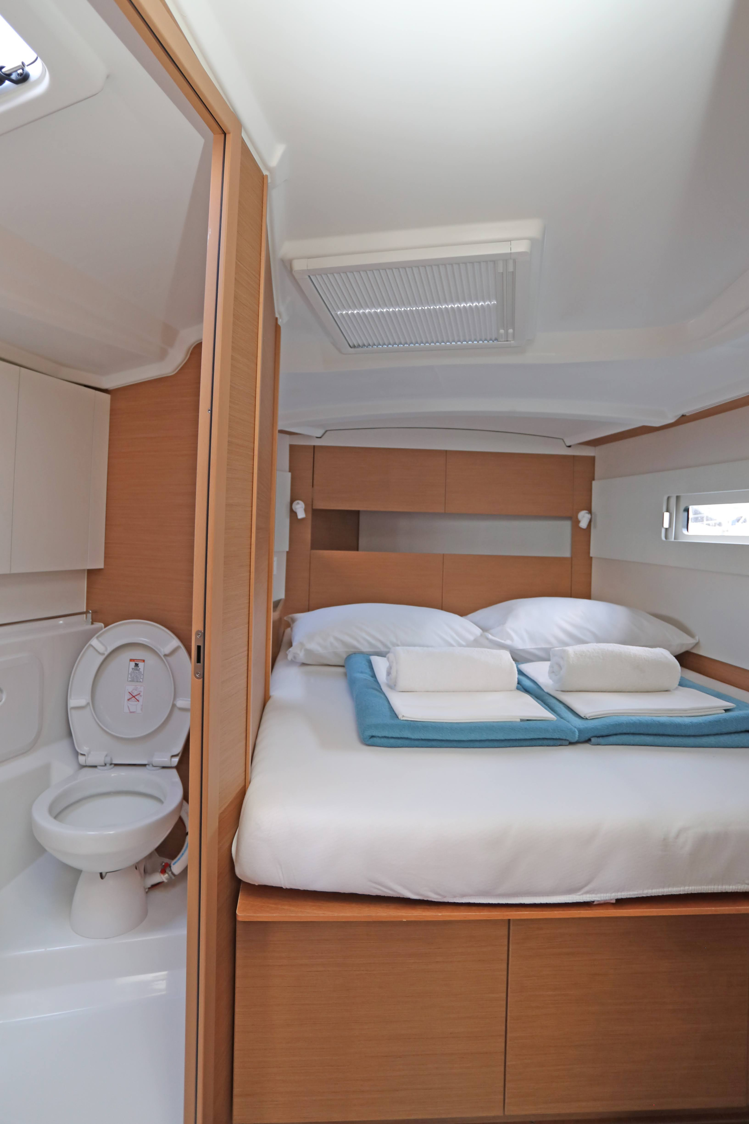 Sun Odyssey 415 — photo 9