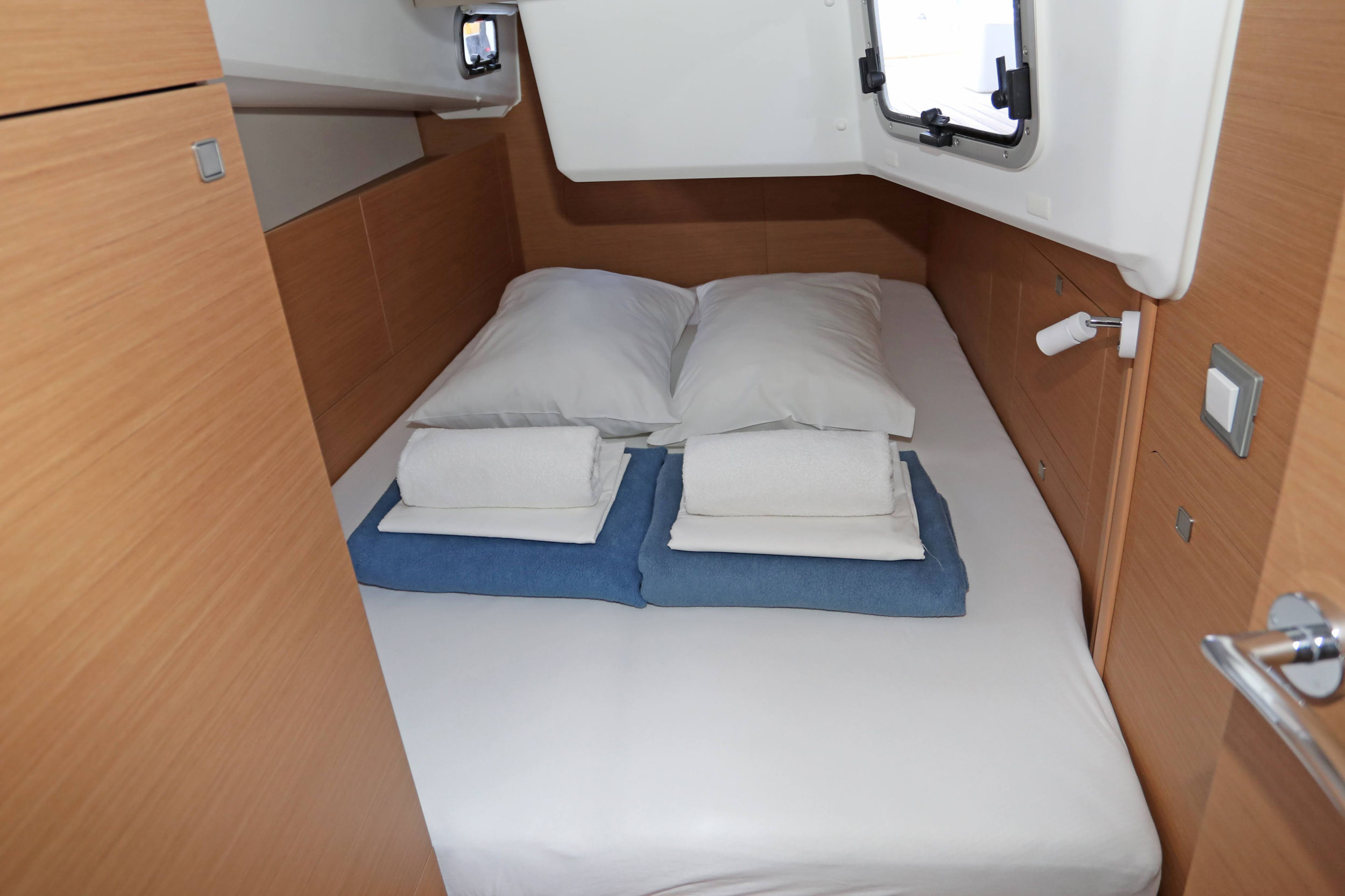 Sun Odyssey 415 — photo 14