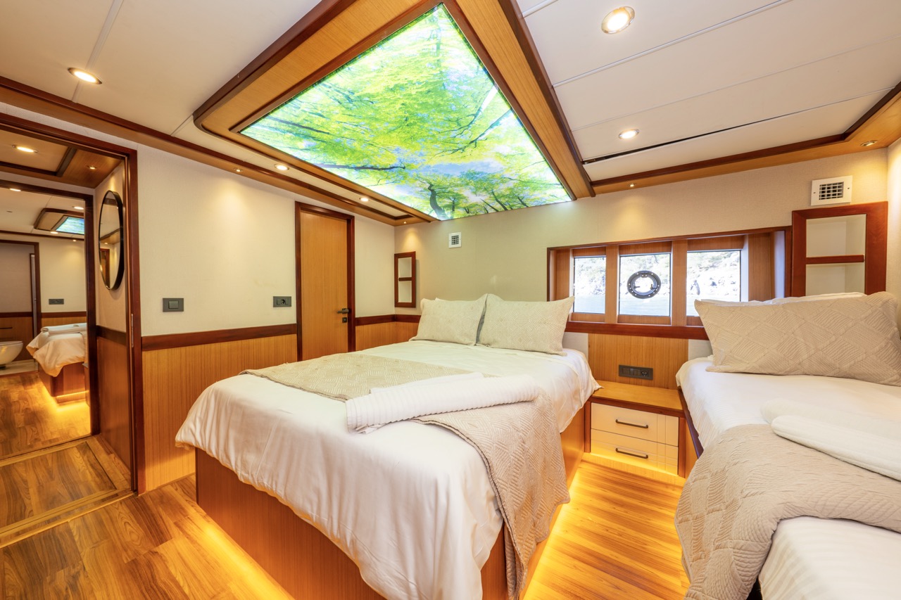 Lila Trawler — photo 17