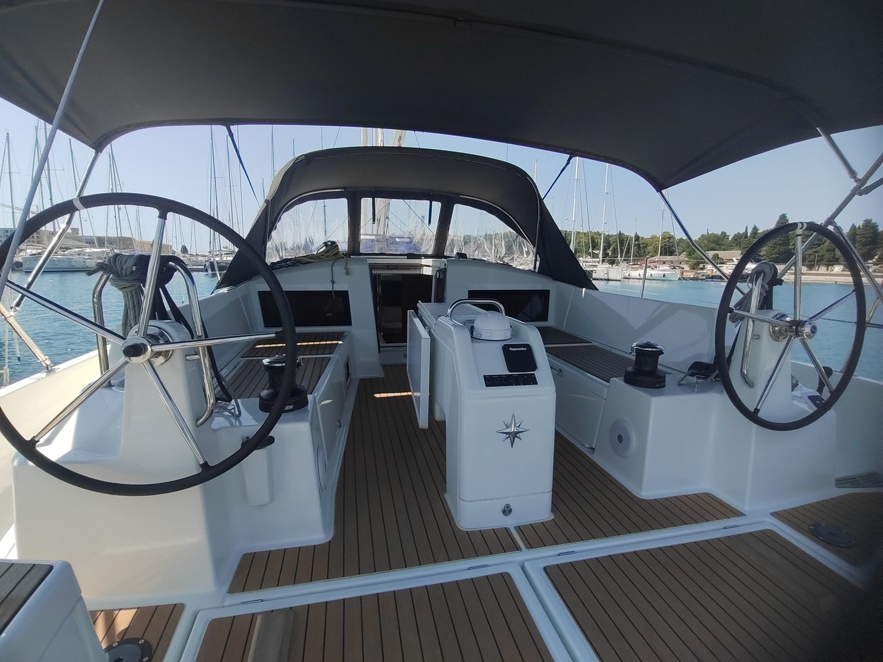 Sun Odyssey 440 - 4 cab. — photo 9