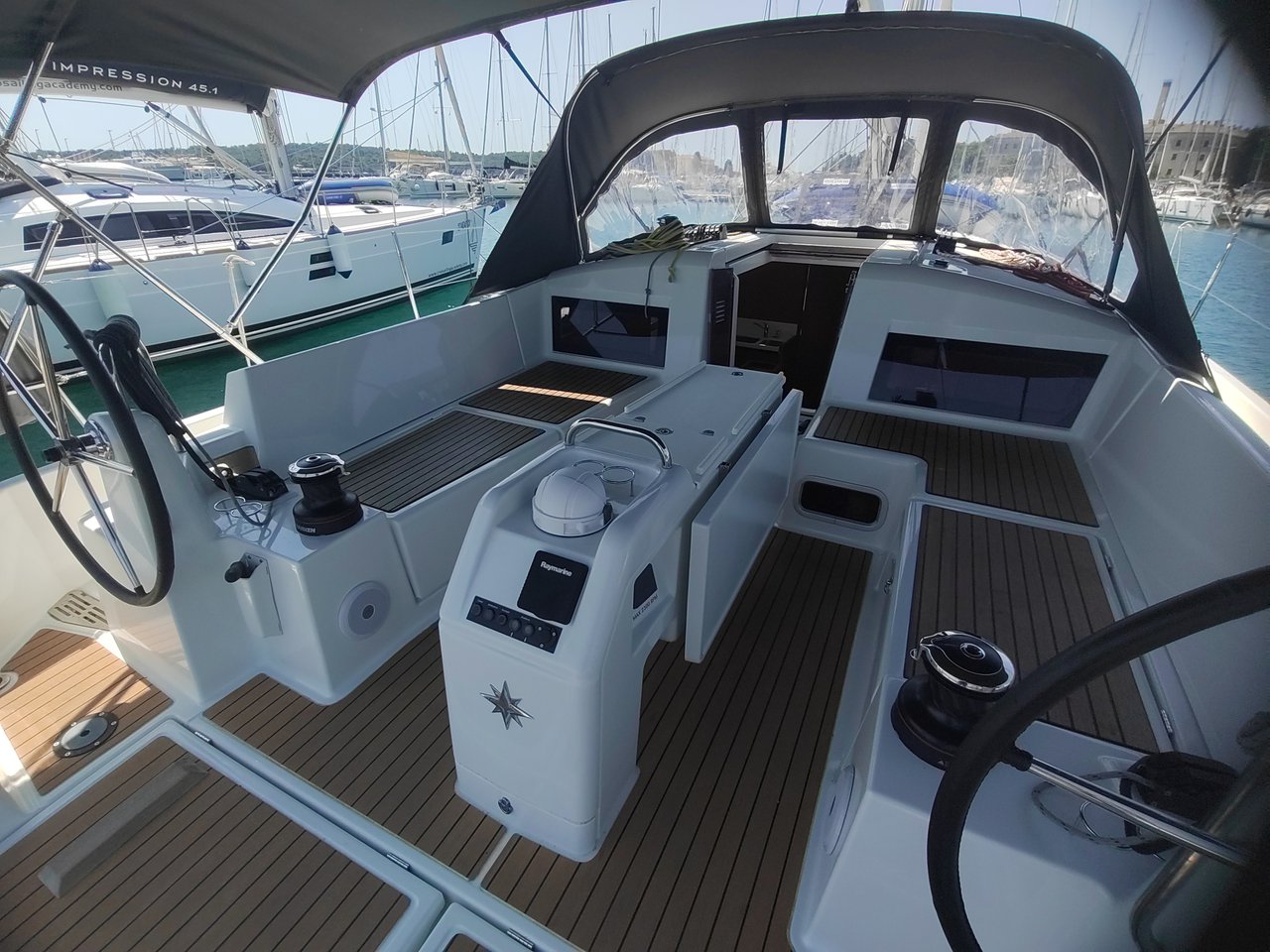 Sun Odyssey 440 - 4 cab. — photo 10