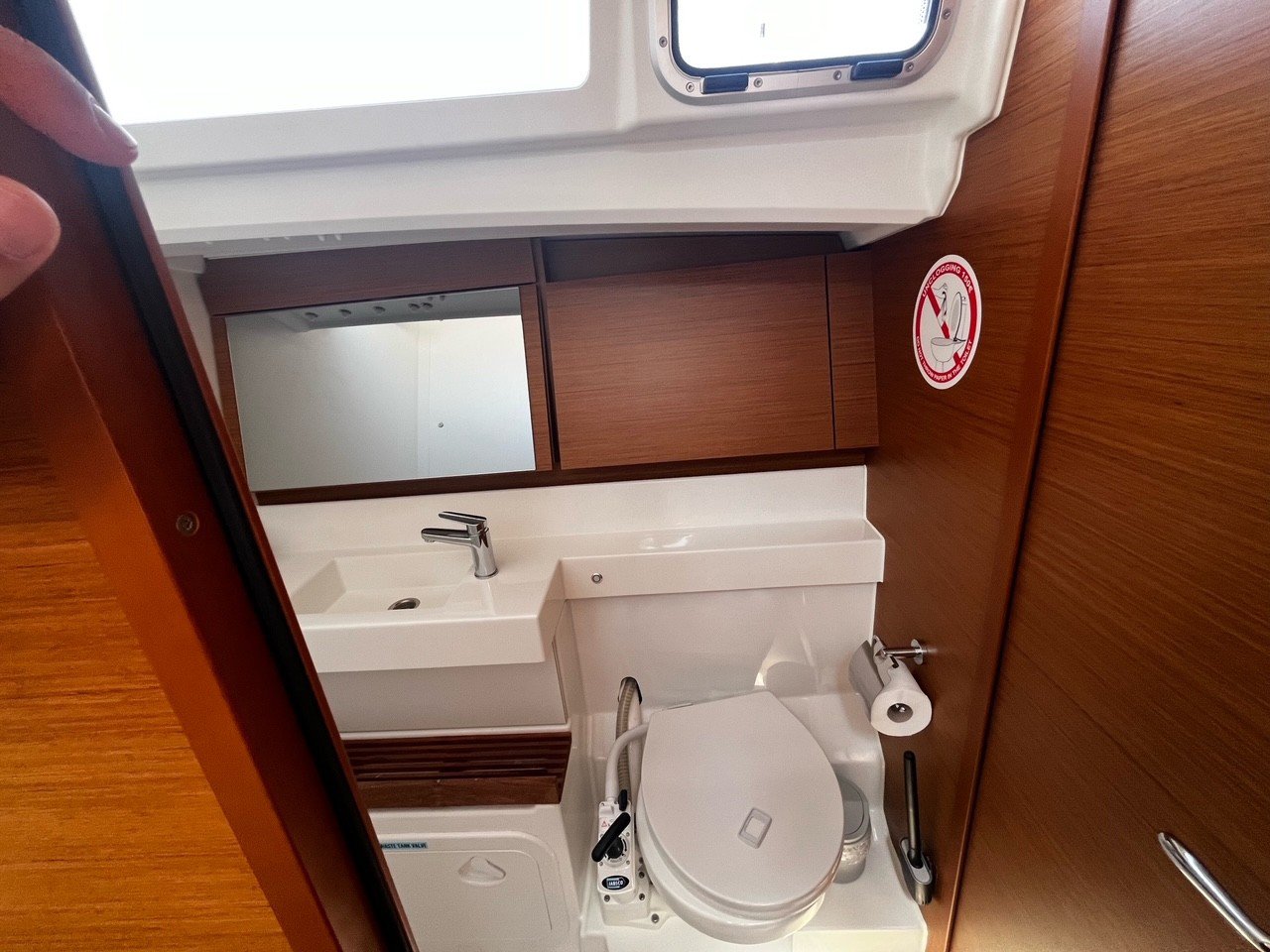 Sun Odyssey 440 - 4 cab. — photo 21