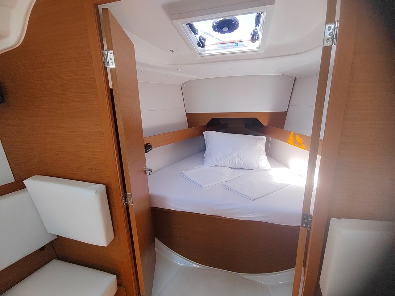Sun Odyssey 349 - 3 cab. — photo 12