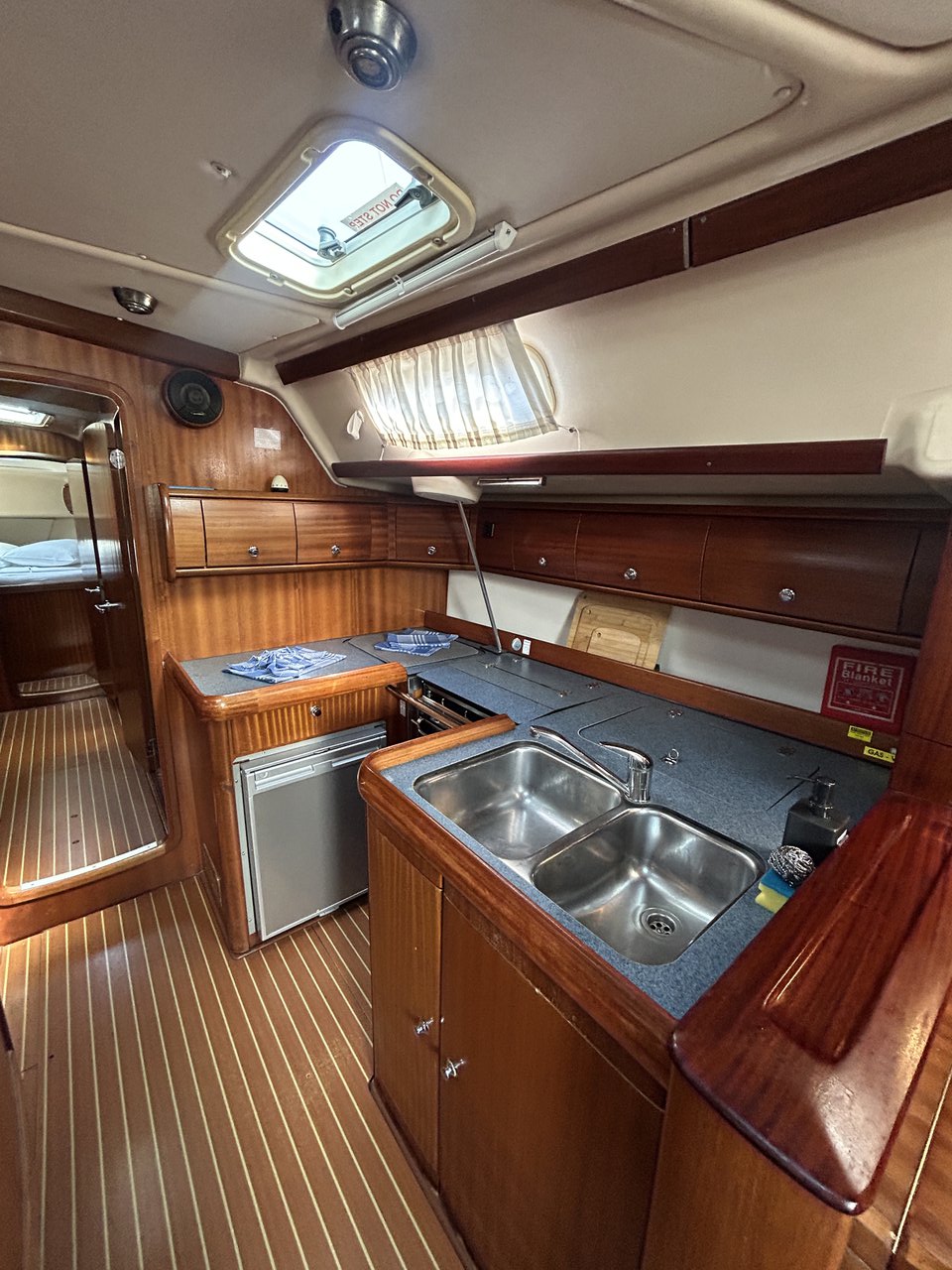 Bavaria 49 — photo 7