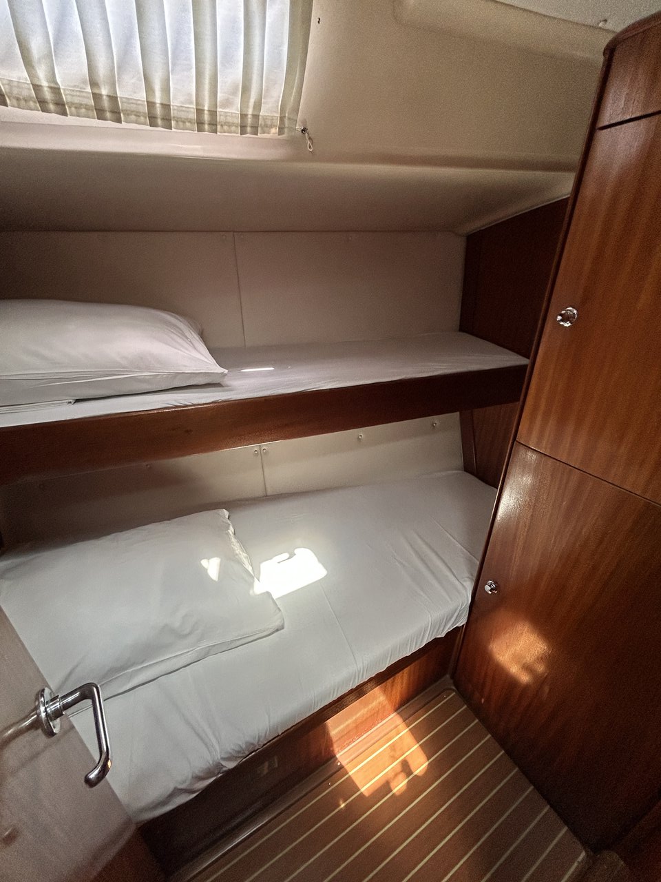 Bavaria 49 — photo 14