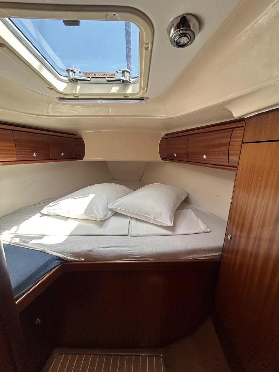 Bavaria 49 — photo 15