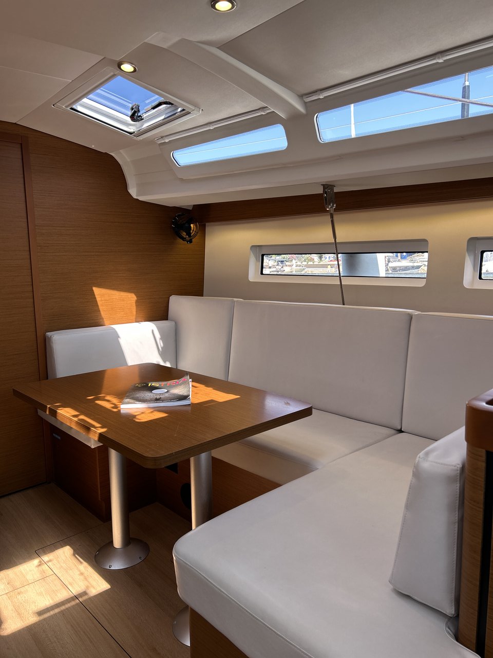 Sun Odyssey 440 - 4 cab. — photo 9