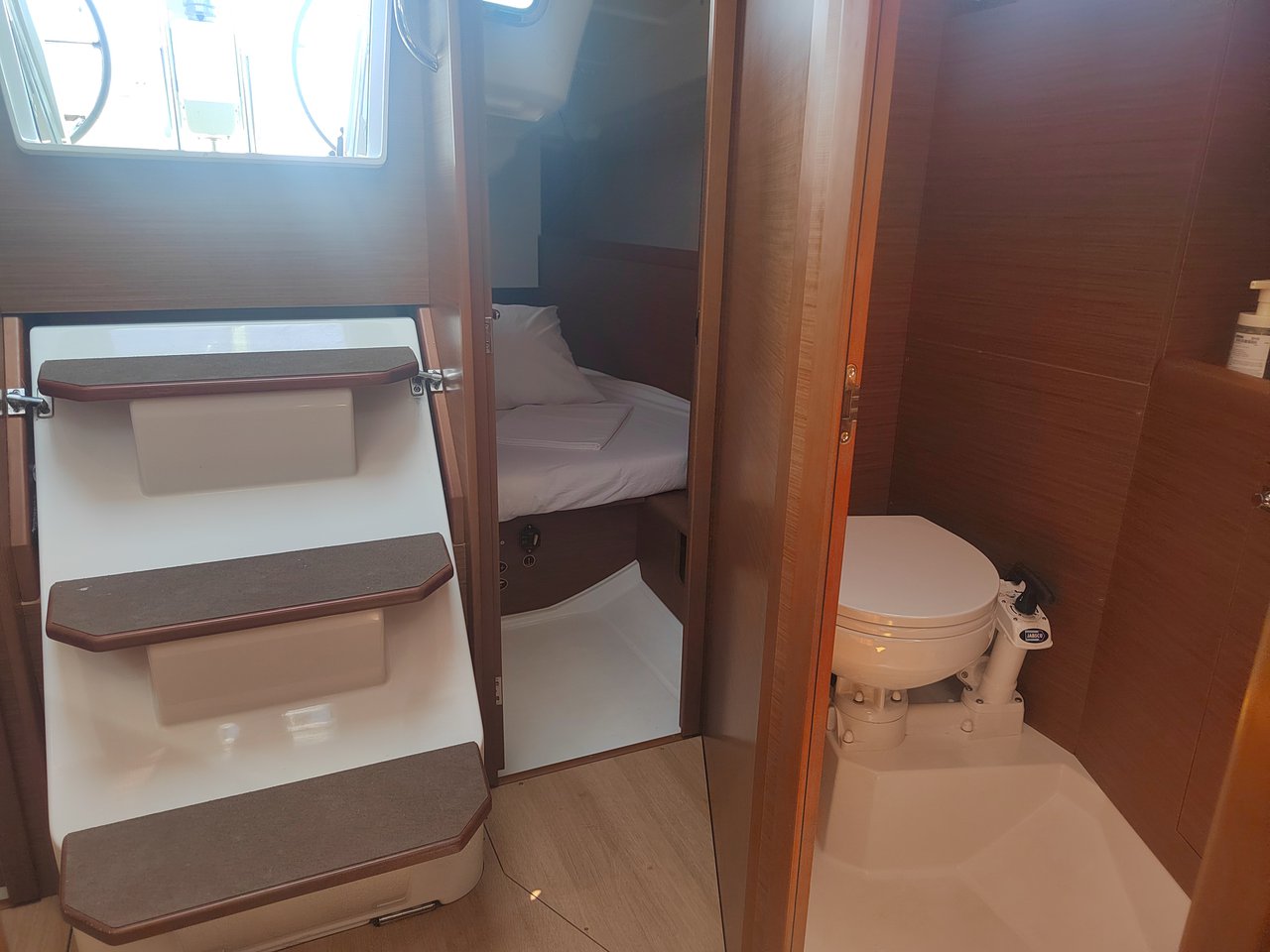 Sun Odyssey 349 - 3 cab. — photo 19