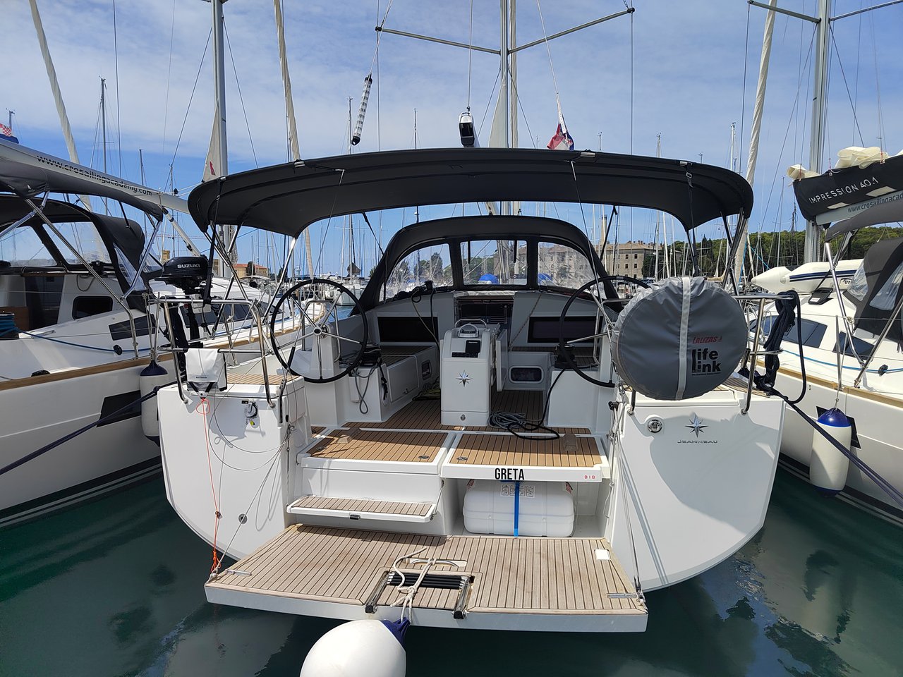 Sun Odyssey 440 - 4 cab. — photo 1