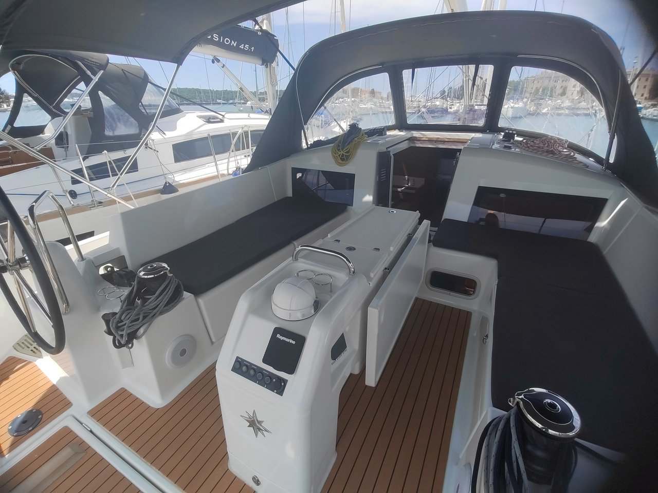 Sun Odyssey 440 - 4 cab. — photo 5