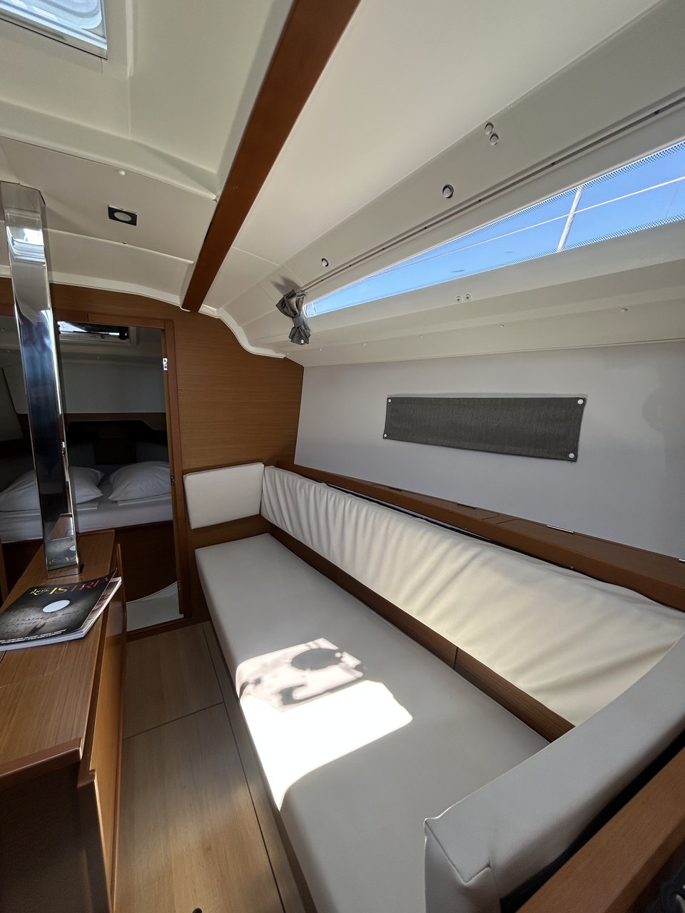 Sun Odyssey 349 - 3 cab. — photo 8