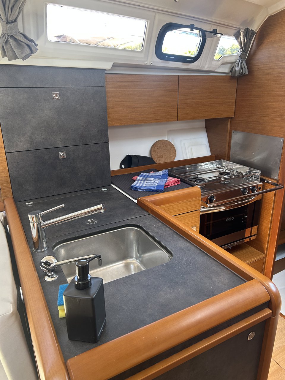Sun Odyssey 349 - 3 cab. — photo 12