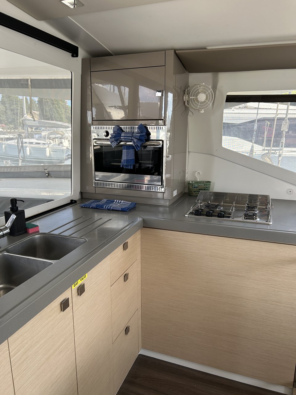 Fountaine Pajot Lucia 40 - 4 cab. — photo 14