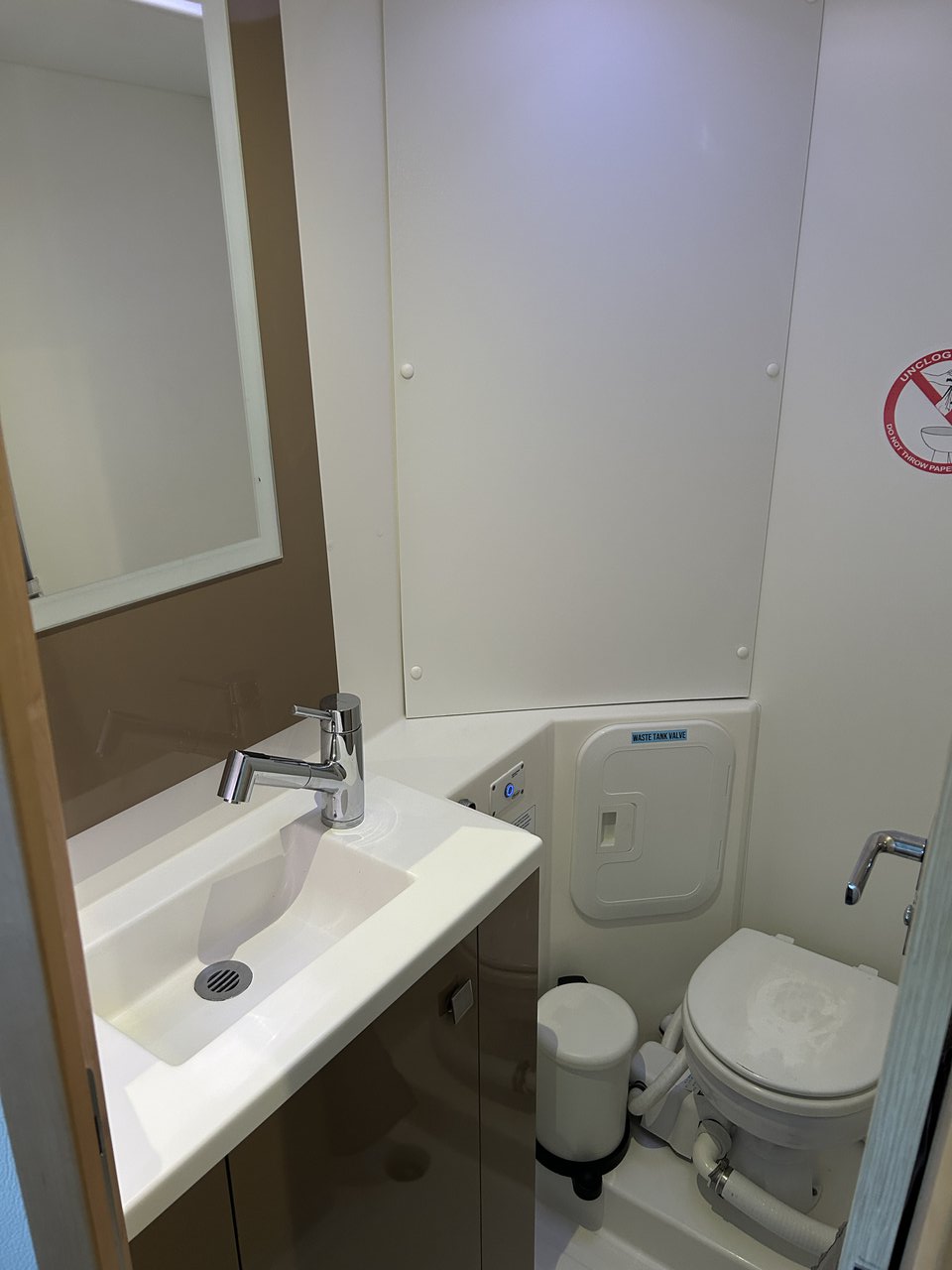 Fountaine Pajot Lucia 40 - 4 cab. — photo 23