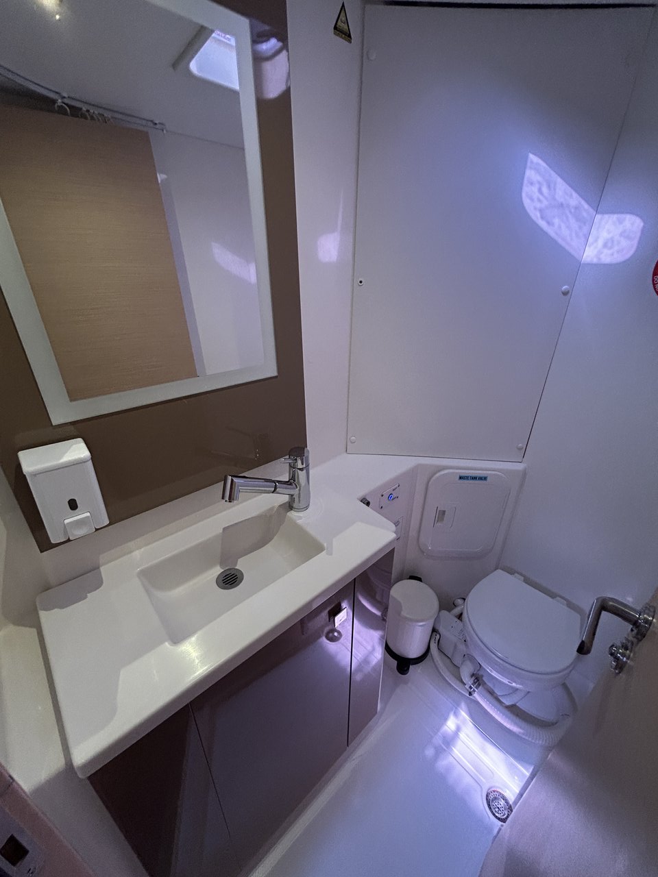 Fountaine Pajot Lucia 40 - 4 cab. — photo 24