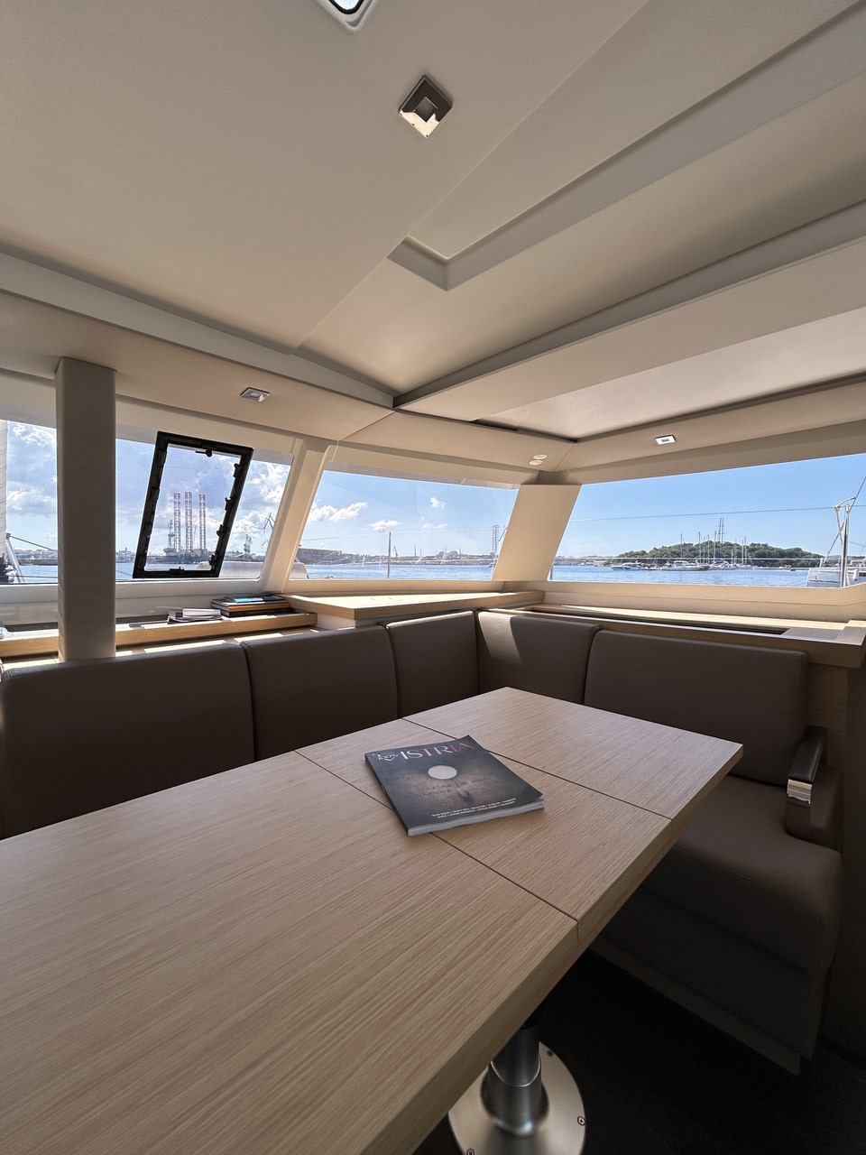 Fountaine Pajot Astrea 42 - 4 + 2 cab. — photo 10