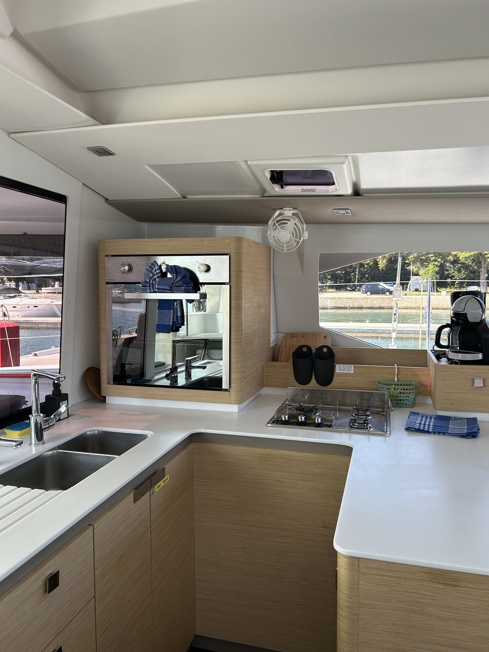 Fountaine Pajot Astrea 42 - 4 + 2 cab. — photo 12