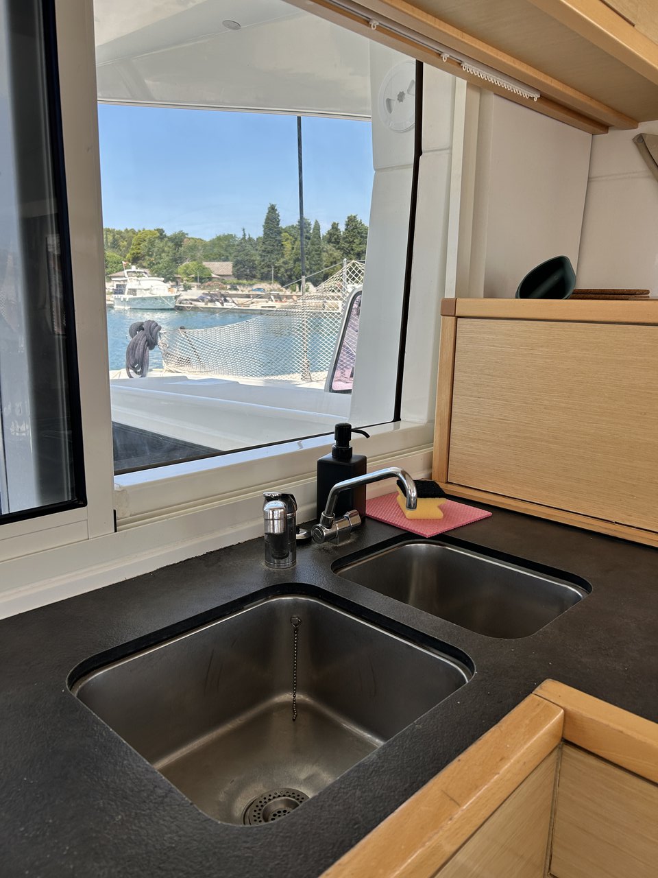 Lagoon 39 - 4 + 2 cab. — photo 13