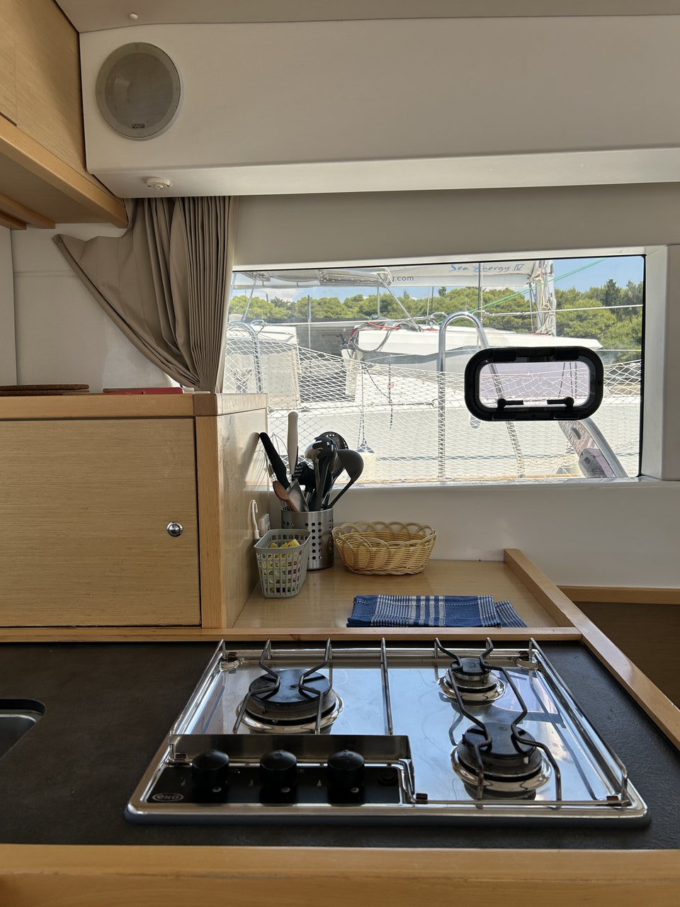 Lagoon 39 - 4 + 2 cab. — photo 14