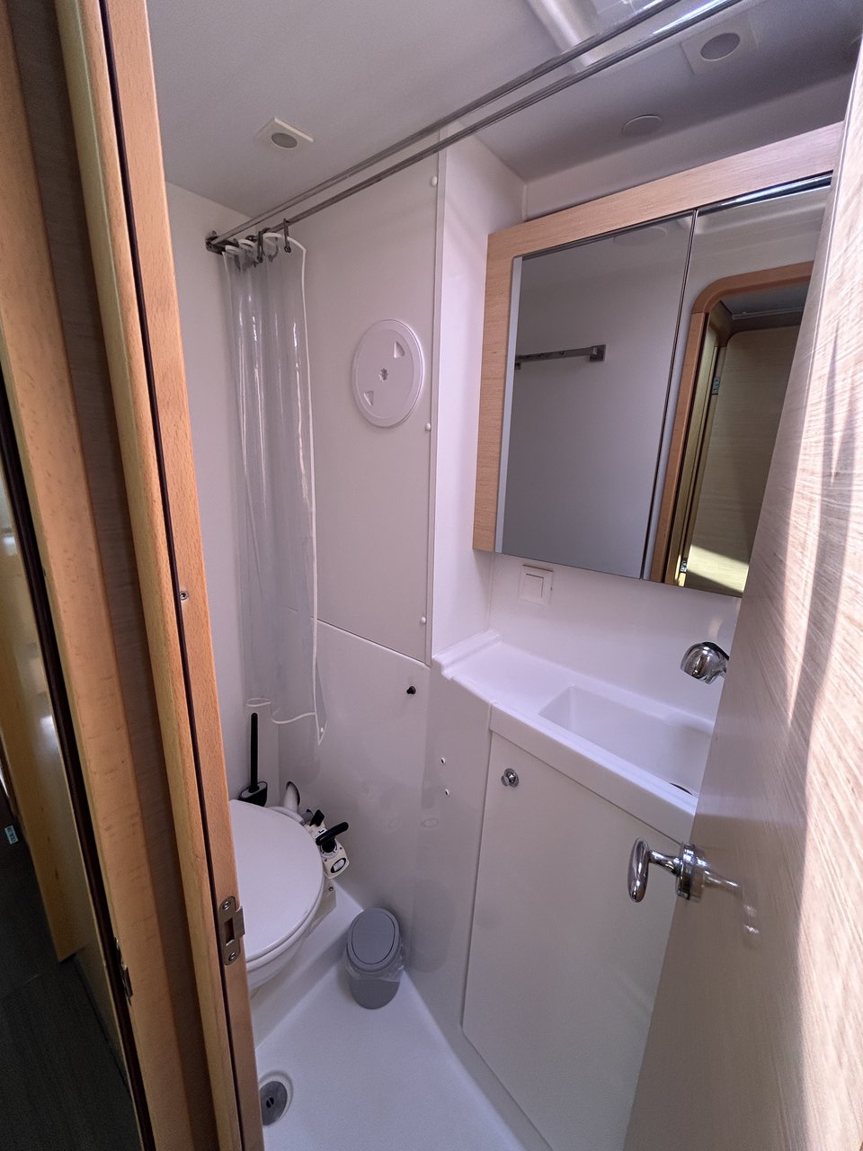 Lagoon 39 - 4 + 2 cab. — photo 20