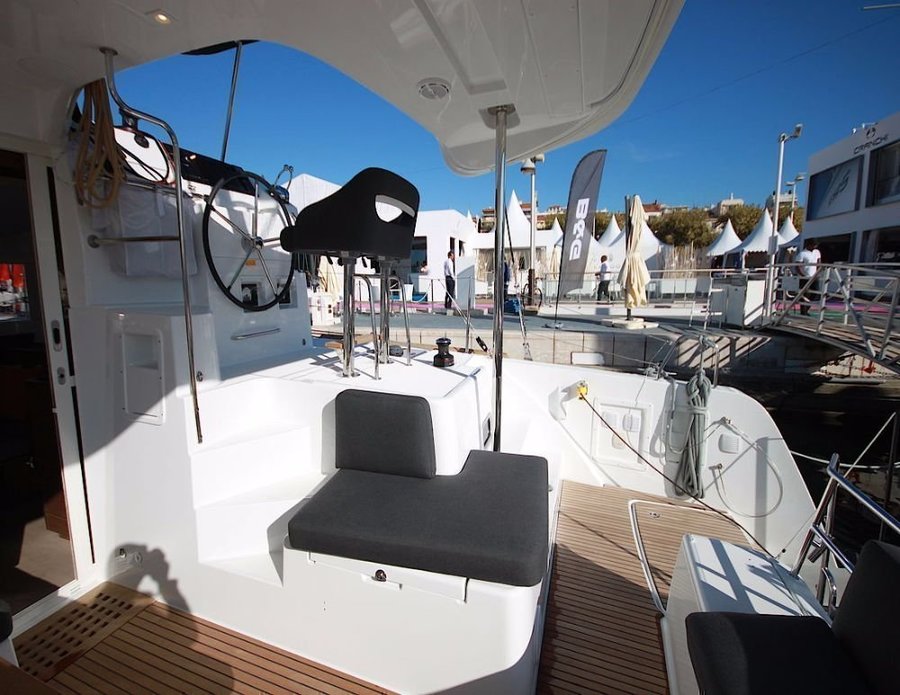 Lagoon 40 - 4 + 1 cab. — photo 3