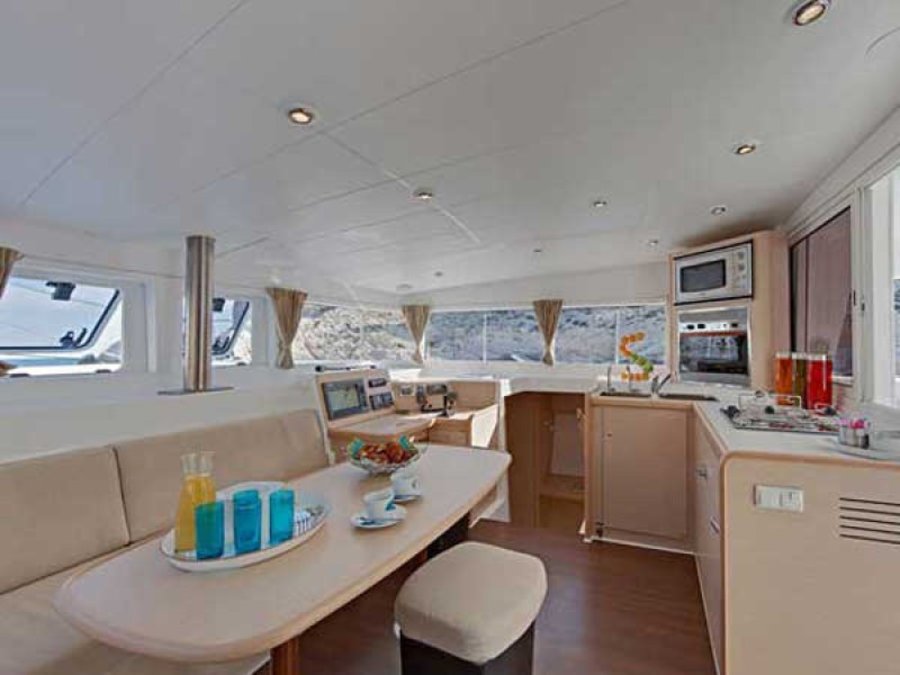 Lagoon 40 - 4 + 1 cab. — photo 4