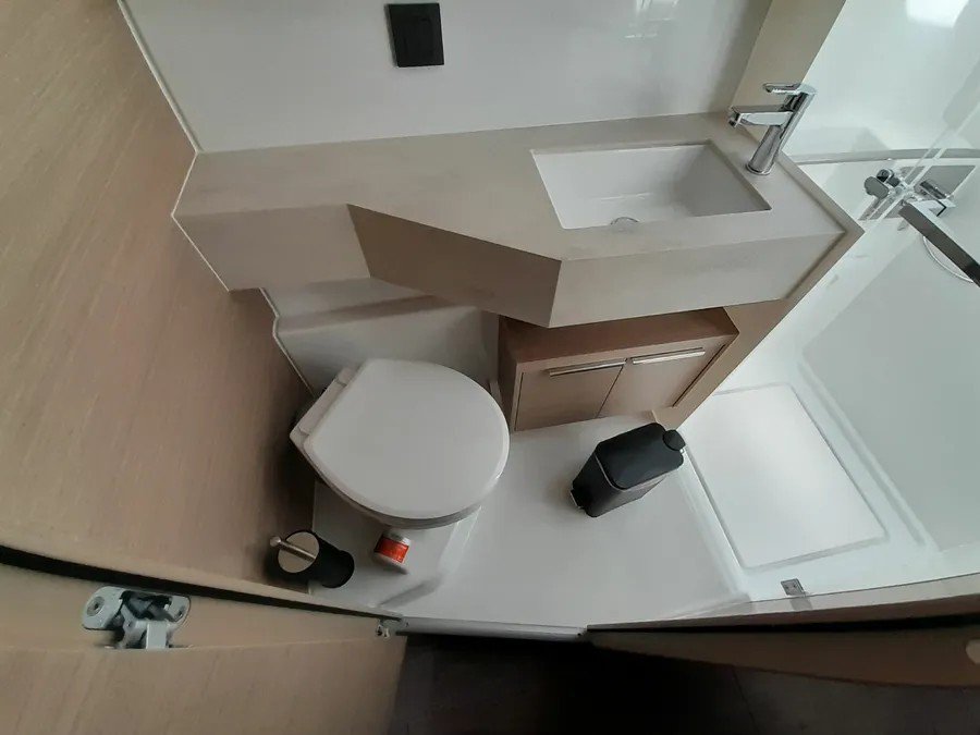 Lagoon 46 - 4 + 2 cab. — photo 16