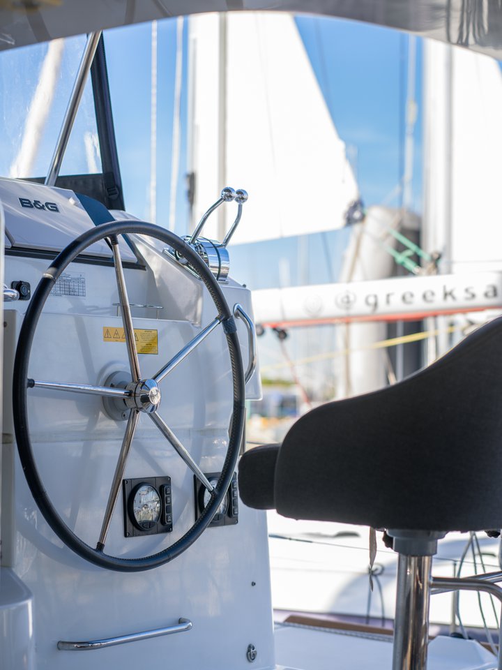 Lagoon 40 - 4 + 2 cab — photo 24