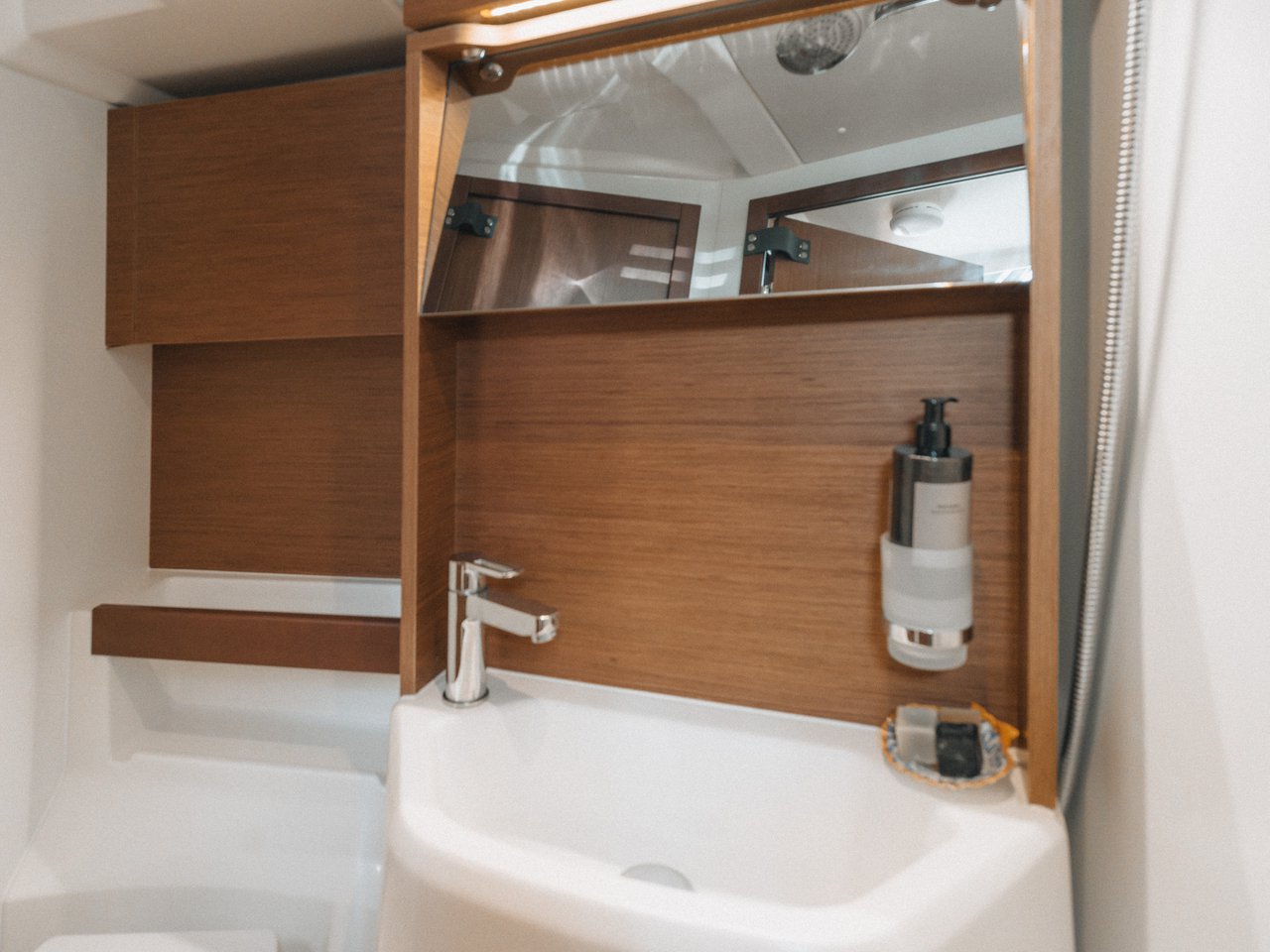 Oceanis 51.1 - 5 + 1 cab. — photo 23