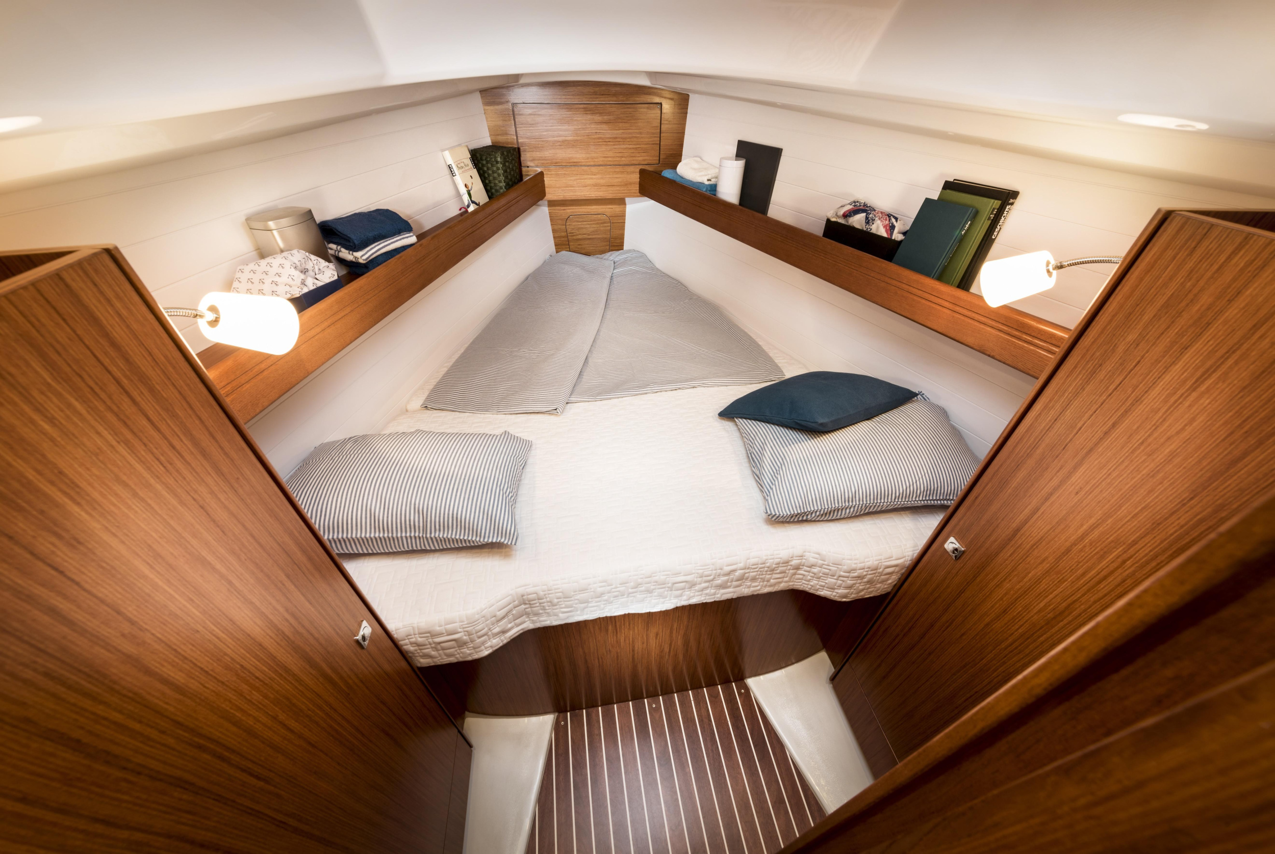 Bavaria Cruiser 34 — photo 12