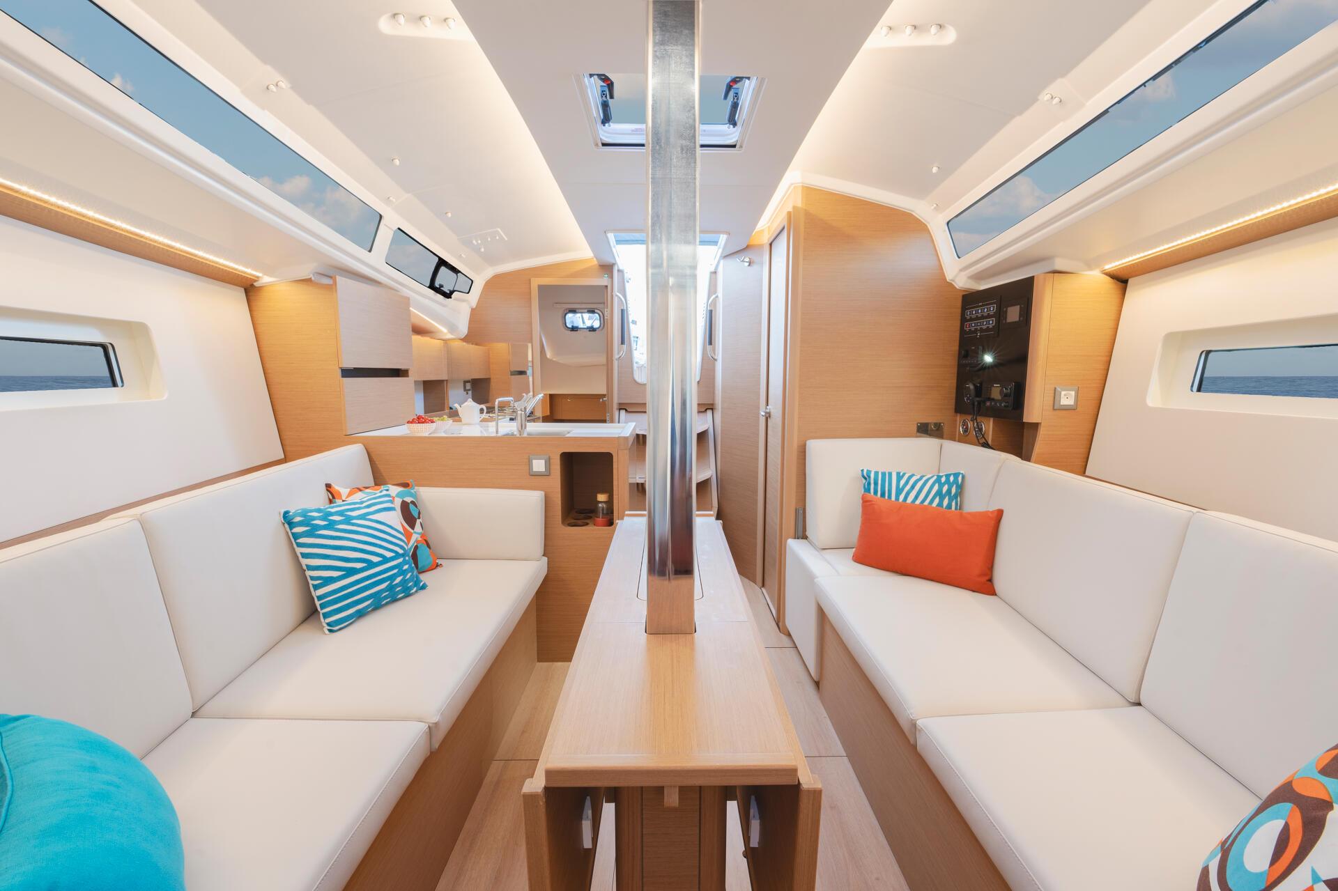 Sun Odyssey 350 - 3 cab. — photo 6