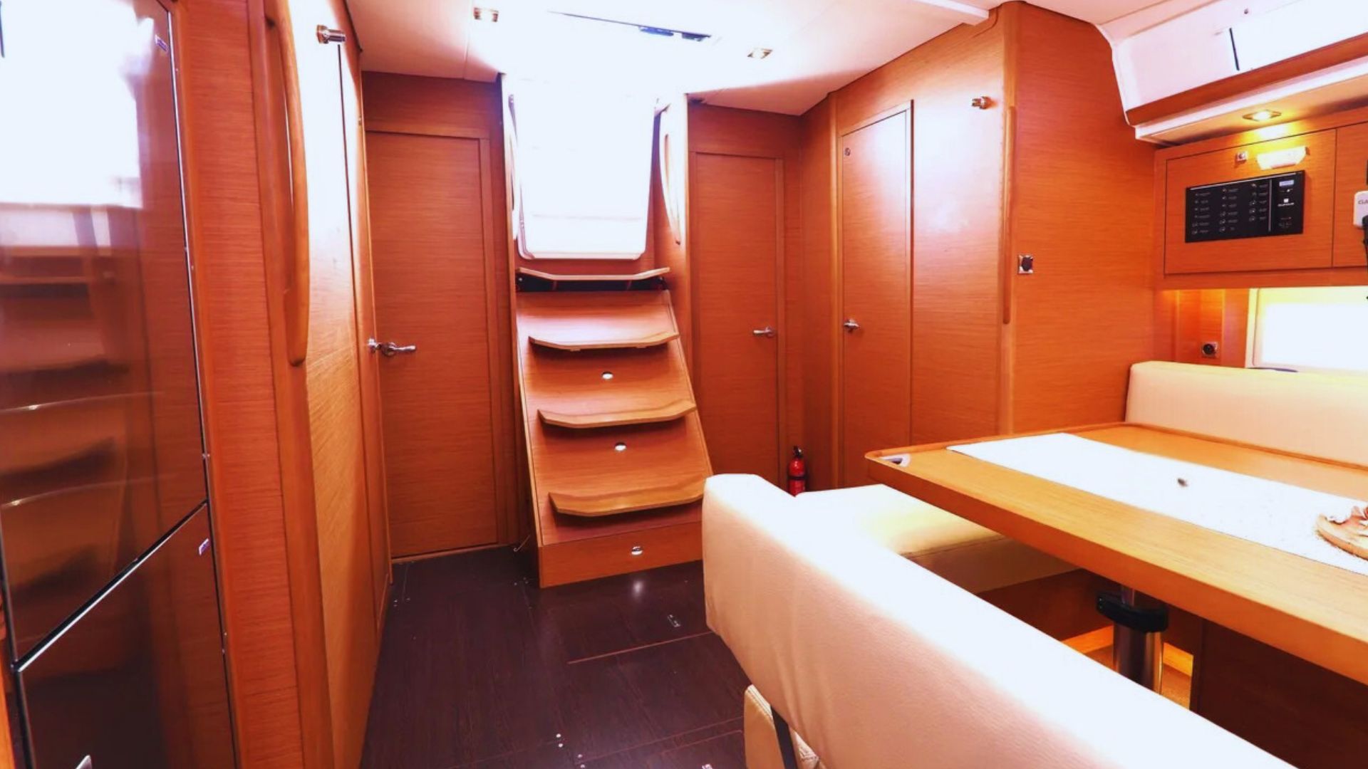 Dufour 470 - 4 + 1 cab. — photo 10