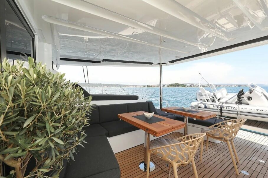 Lagoon 55 - 4 + 2 cab. — photo 9