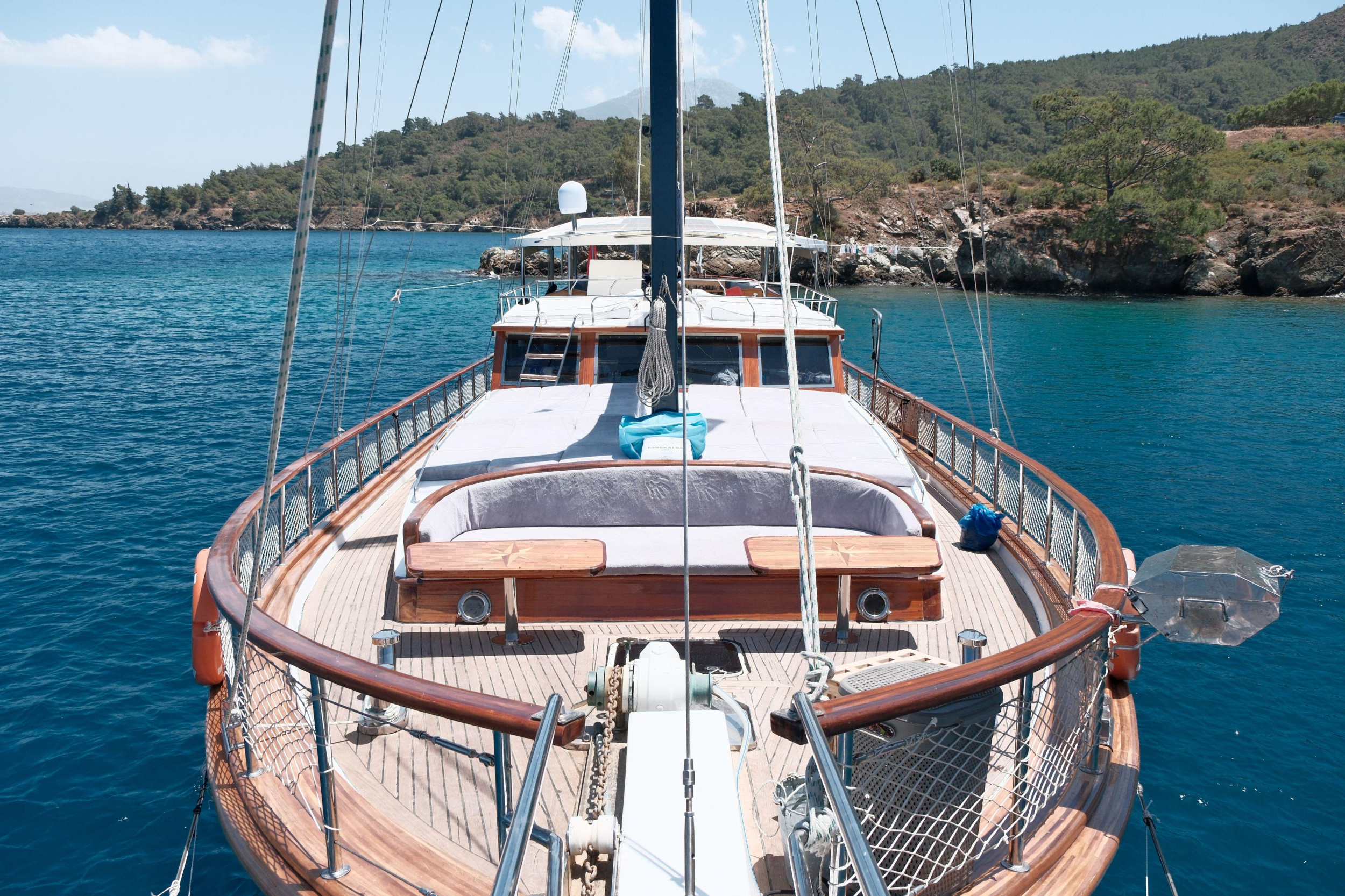 Esmeralda — photo 10