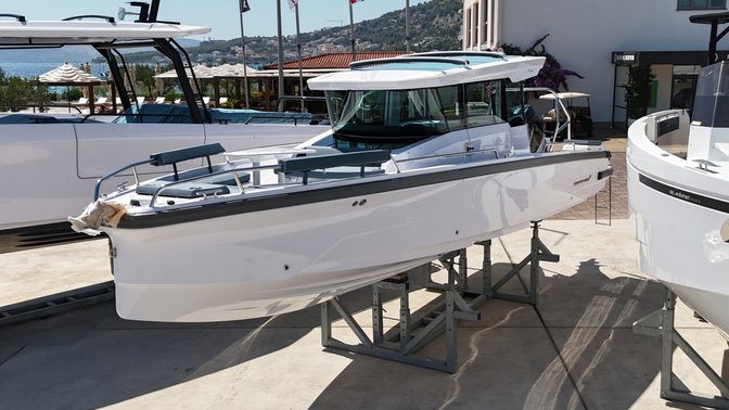 Axopar 29 XC Cross Cabin — photo 4