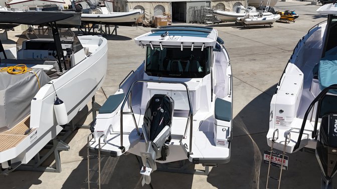 Axopar 29 XC Cross Cabin — photo 6