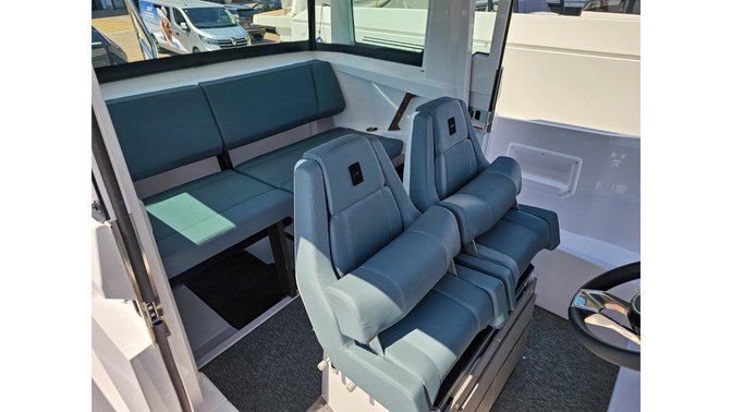 Axopar 29 XC Cross Cabin — photo 9
